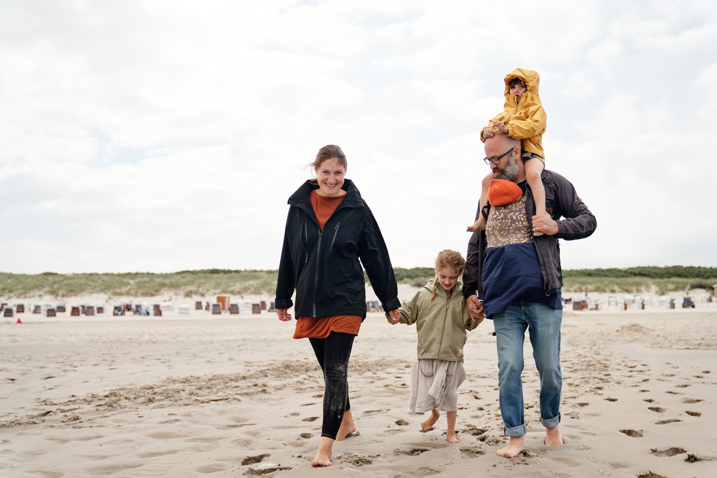 Eine Familie am Spiekerooger Strand