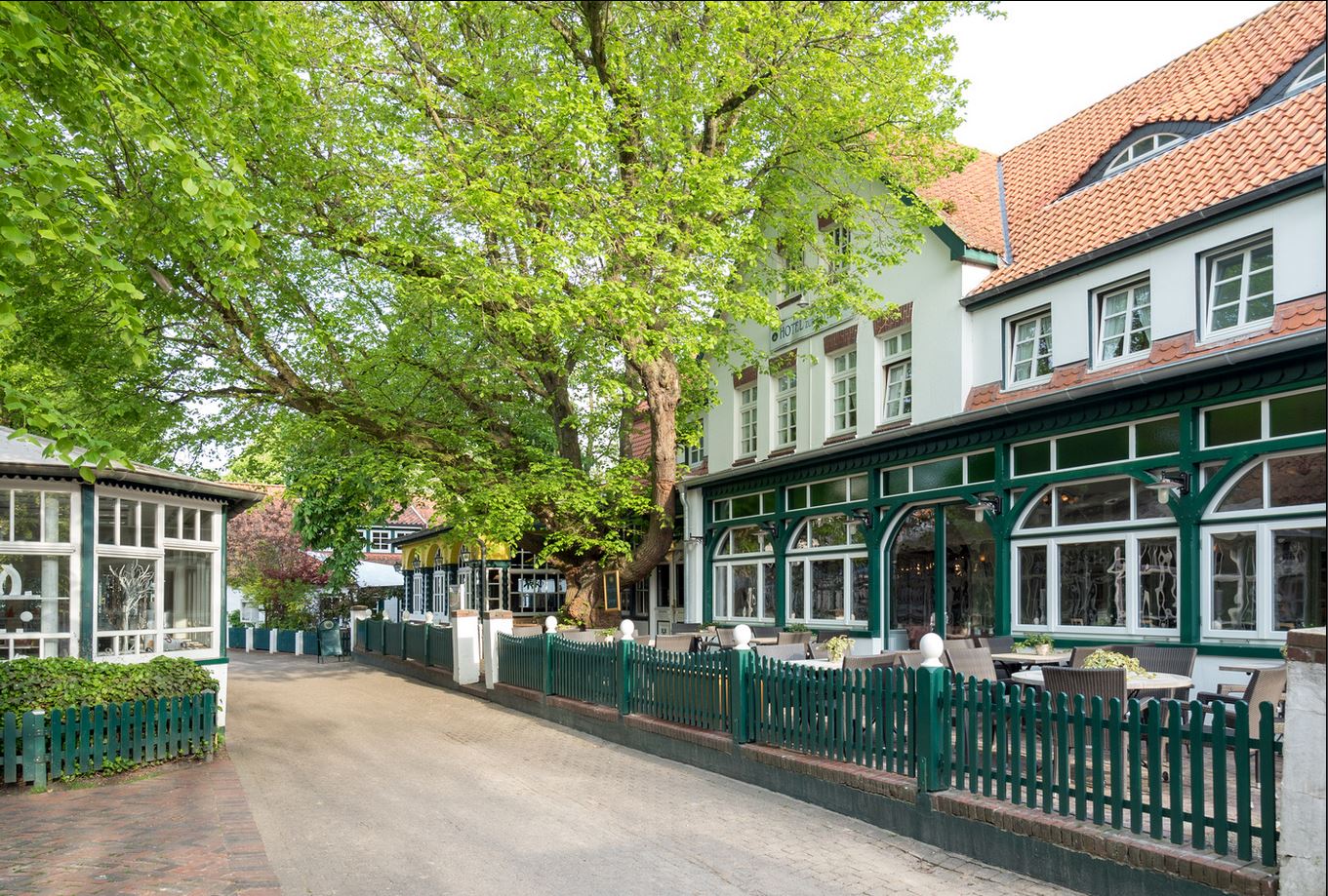 Das Restaurant Hotel zu Linde mit der Bar Kap Hoorn auf Spiekeroog.
