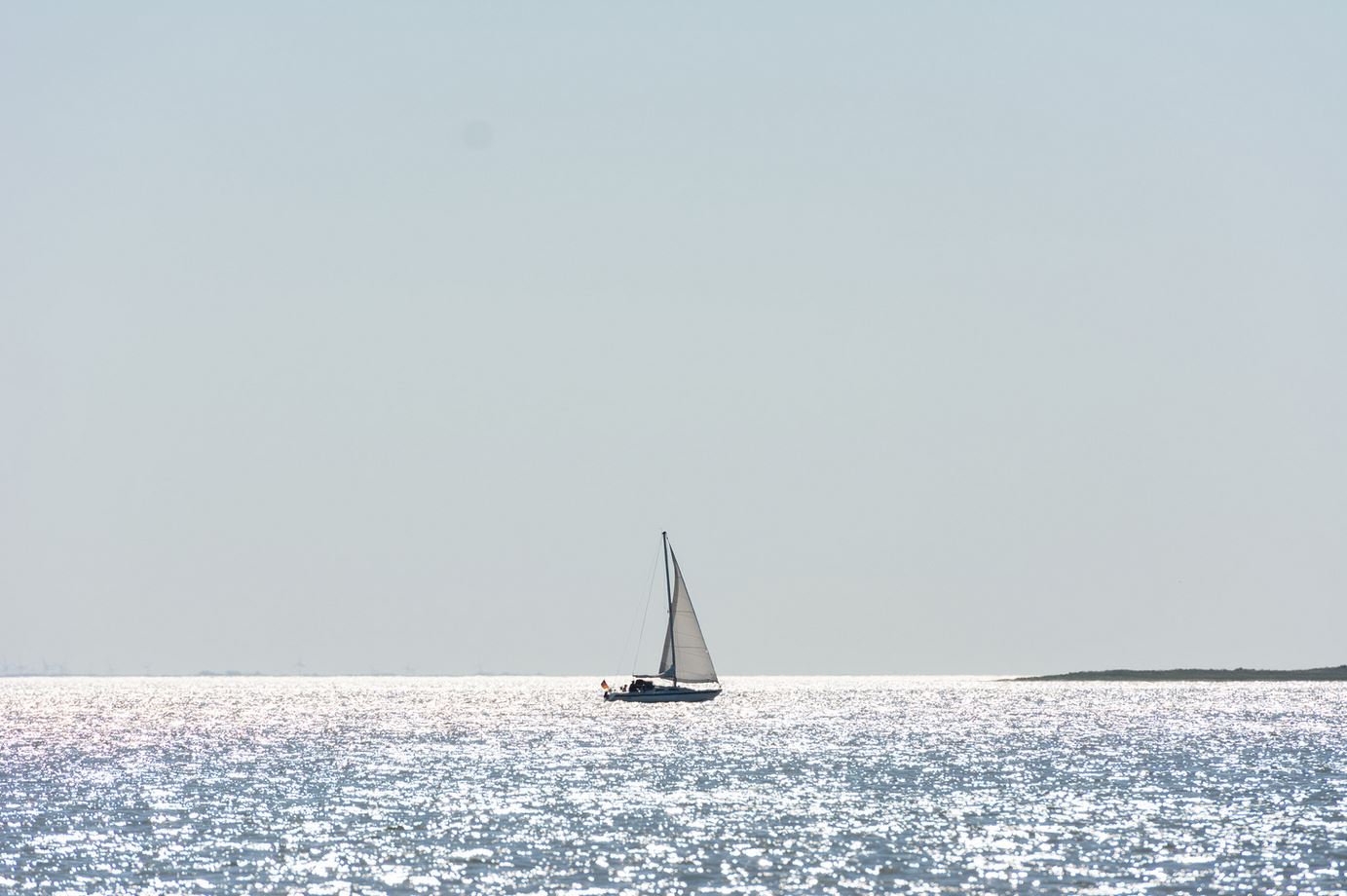 Segelboot vor Spiekeroog 