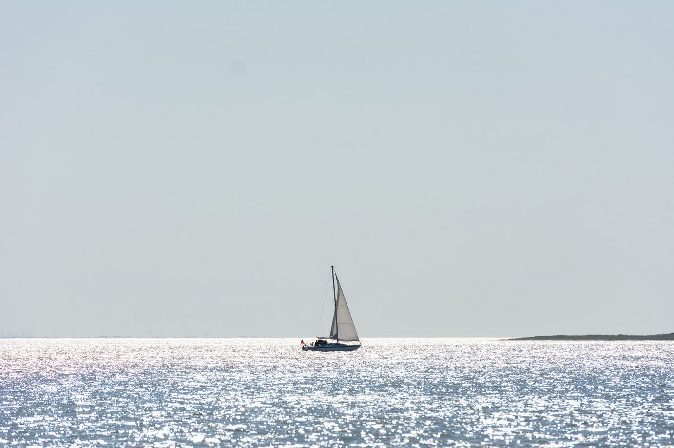 Segelboot vor Spiekeroog 