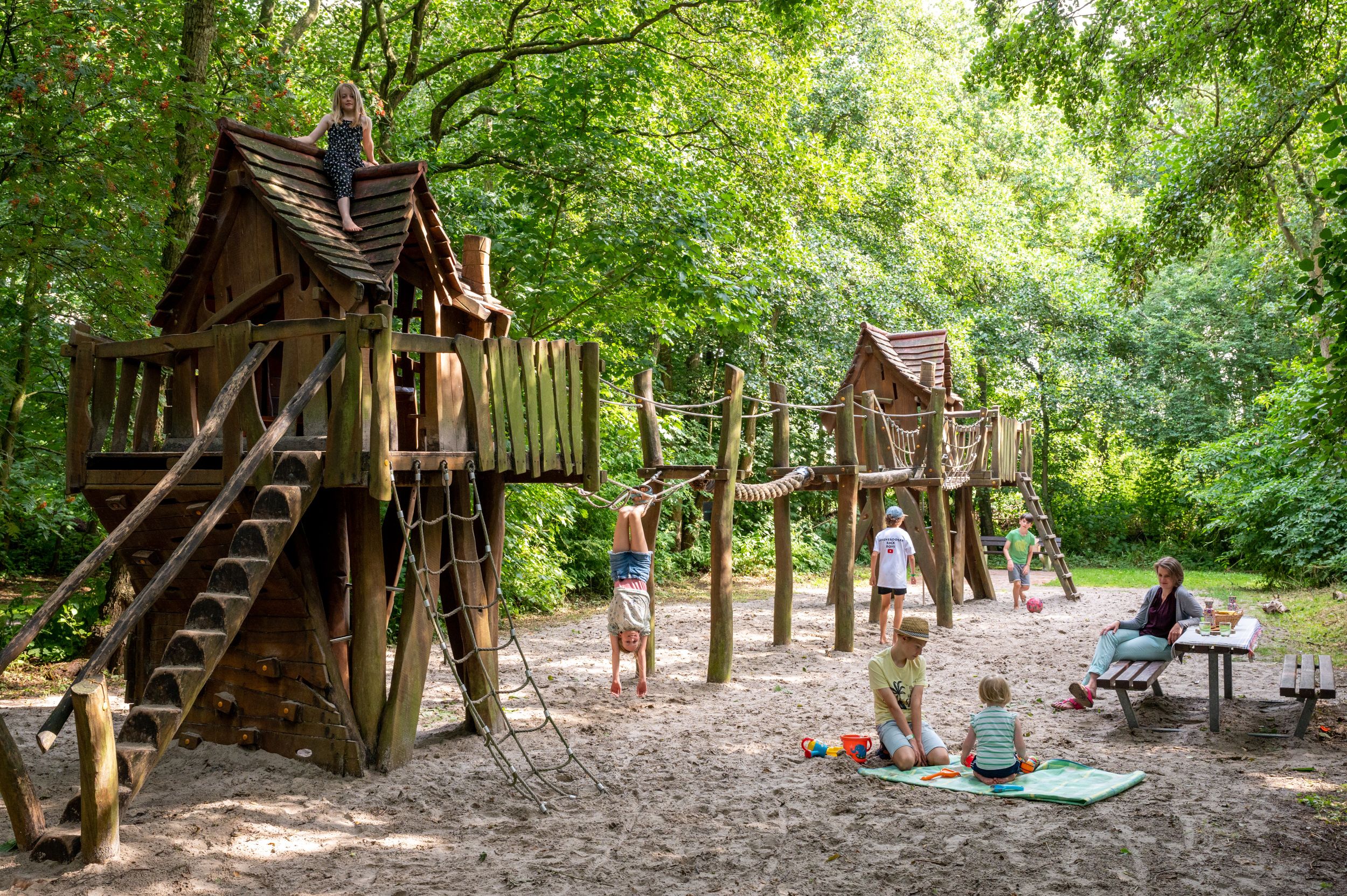 Blick auf das Kletterparadies im Kurpark auf Spiekeroog